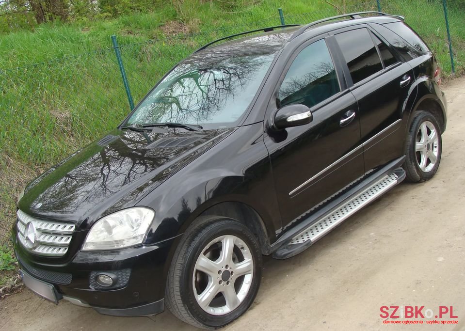 2008' Mercedes-Benz Ml photo #3