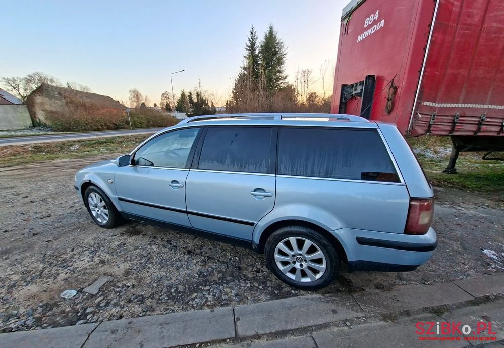 2003' Volkswagen Passat Variant photo #5