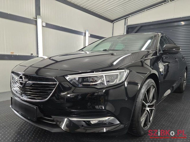2018' Opel Insignia photo #1