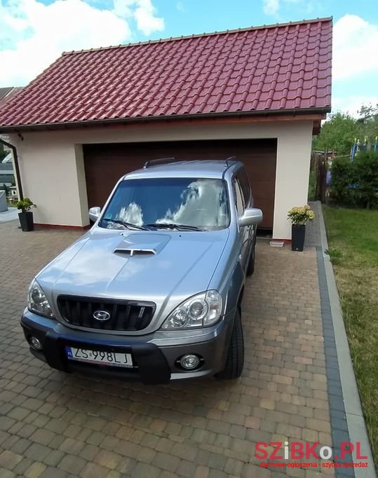 2003' Hyundai Terracan photo #2