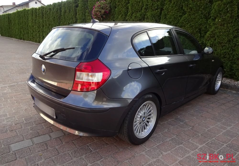 2005' BMW 1 Series 116I photo #5