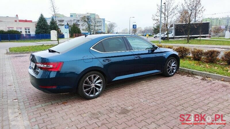 2016' Skoda Superb photo #4