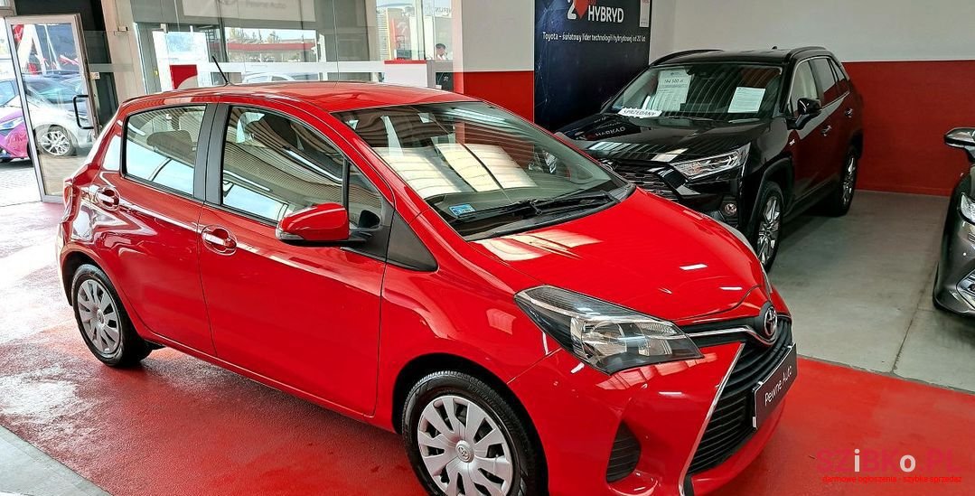 2016' Toyota Yaris photo #4