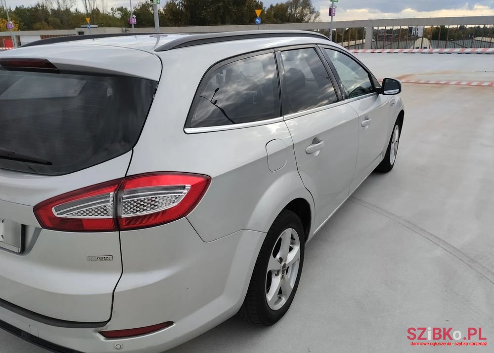 2013' Ford Mondeo photo #4