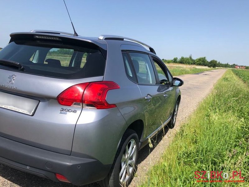 2014' Peugeot 2008 photo #3