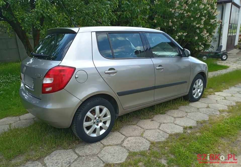 2008' Skoda Fabia photo #4