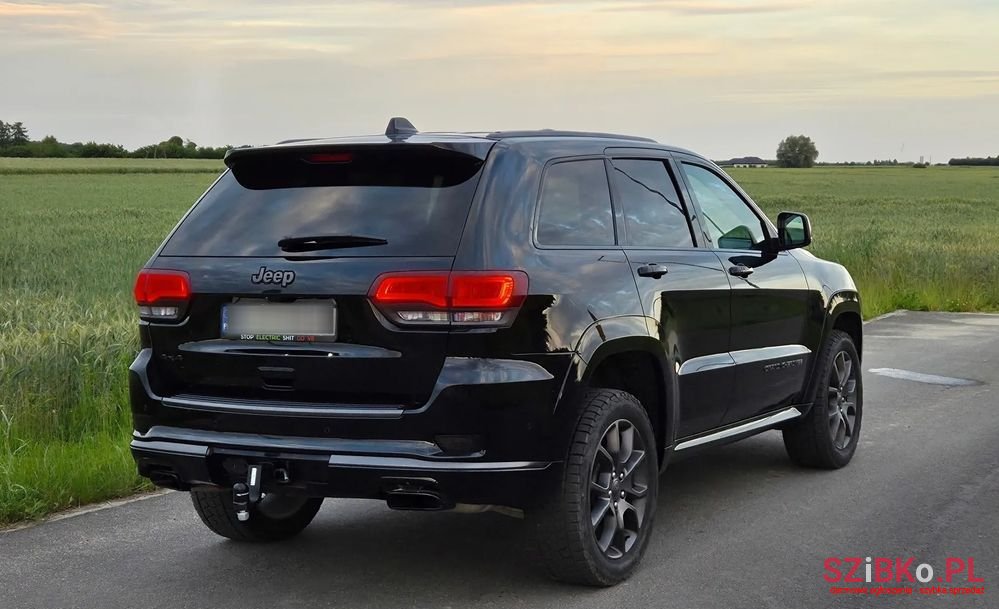 2021' Jeep Grand Cherokee 5.7 V8 Overland photo #5