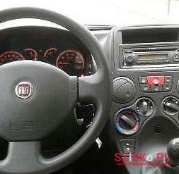 2010' Fiat Panda photo #2