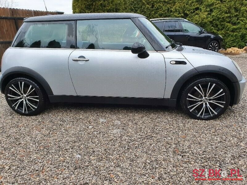 2006' MINI photo #2