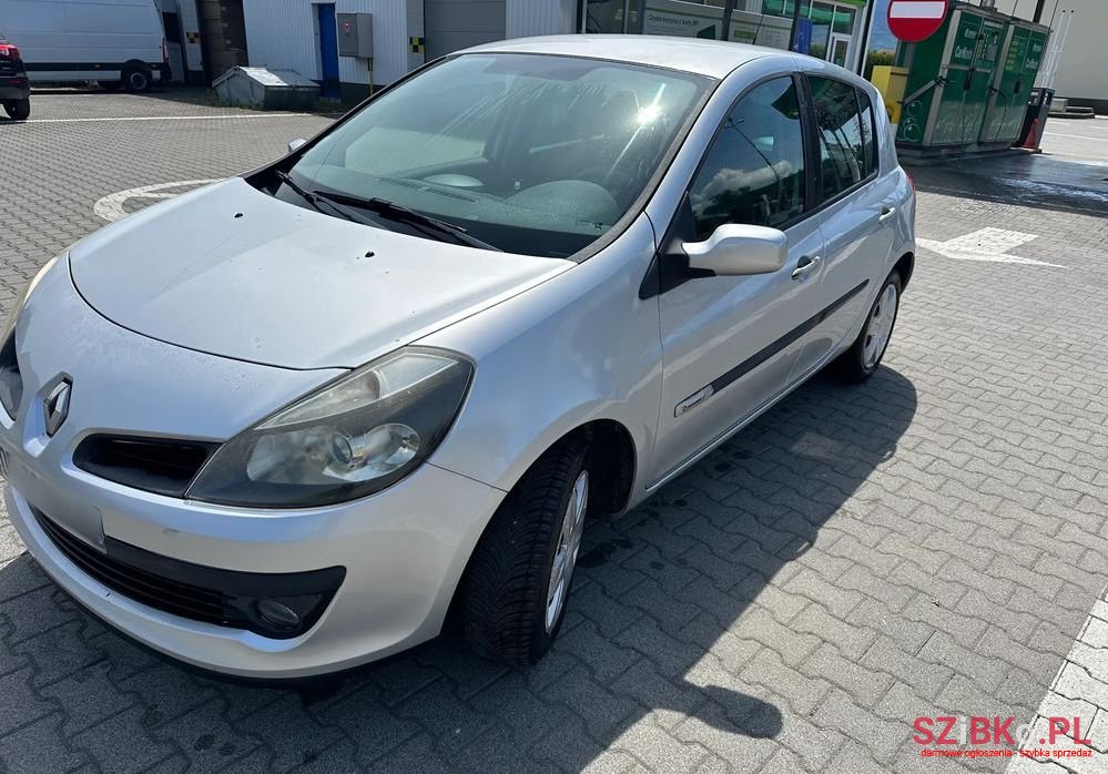 2007' Renault Clio 1.5 Dci Rip Curl photo #1