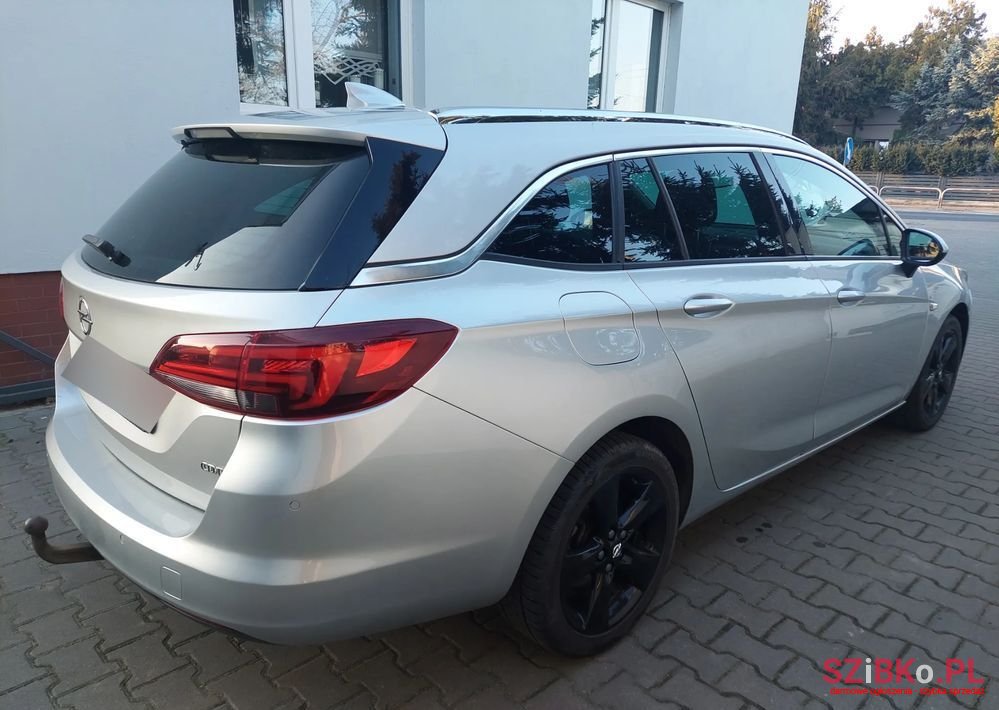 2016' Opel Astra photo #4