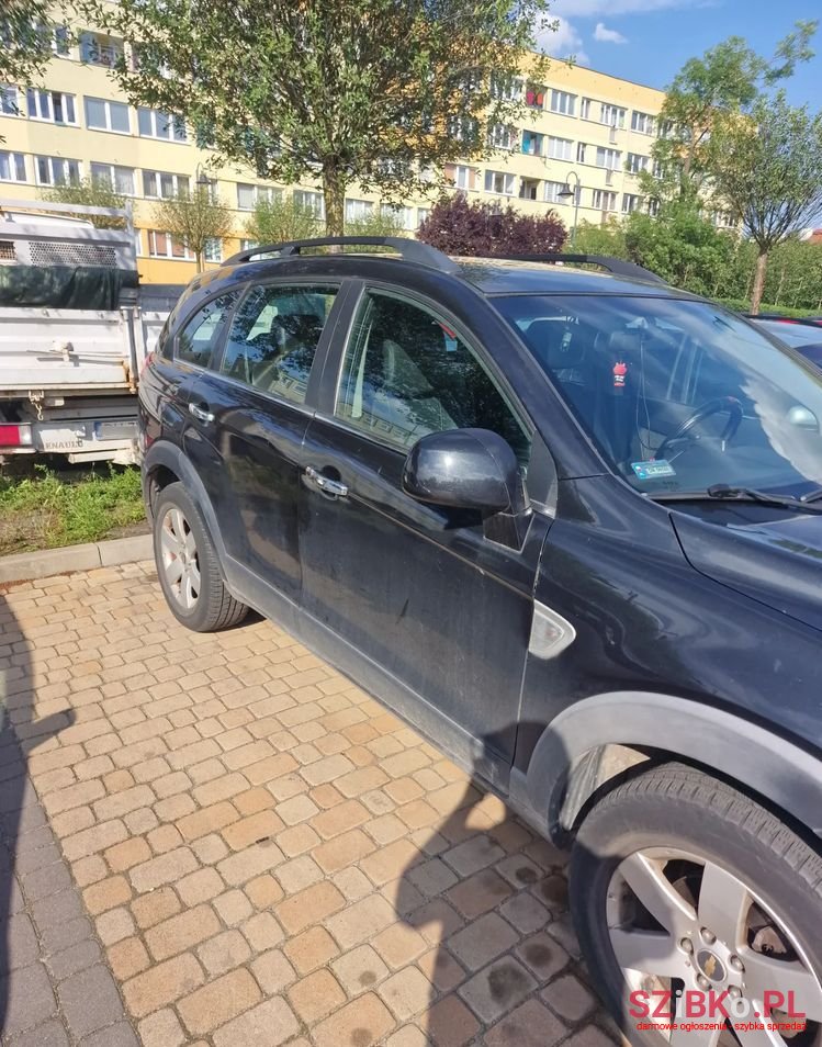 2008' Chevrolet Captiva 2.4 Ls photo #3