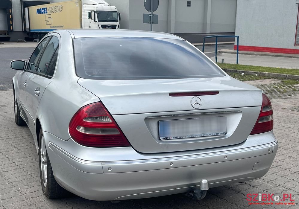 2004' Mercedes-Benz E-Class photo #6