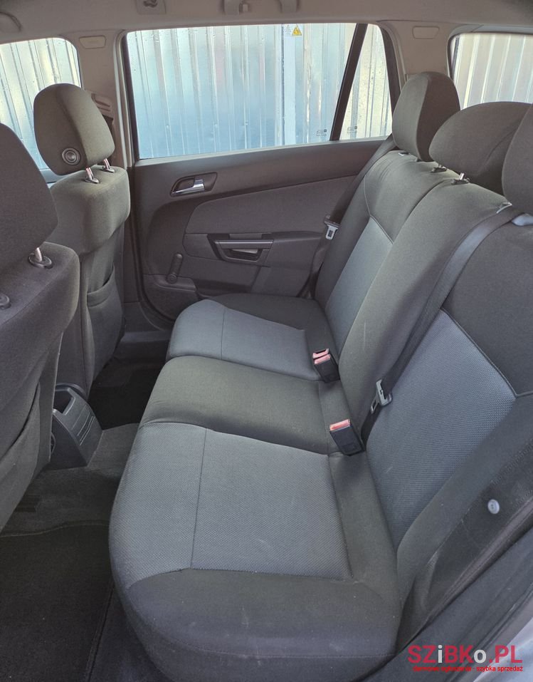 2005' Opel Astra 1.7 Dti photo #6