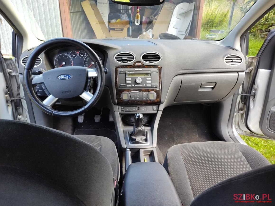 2005' Ford Focus photo #2