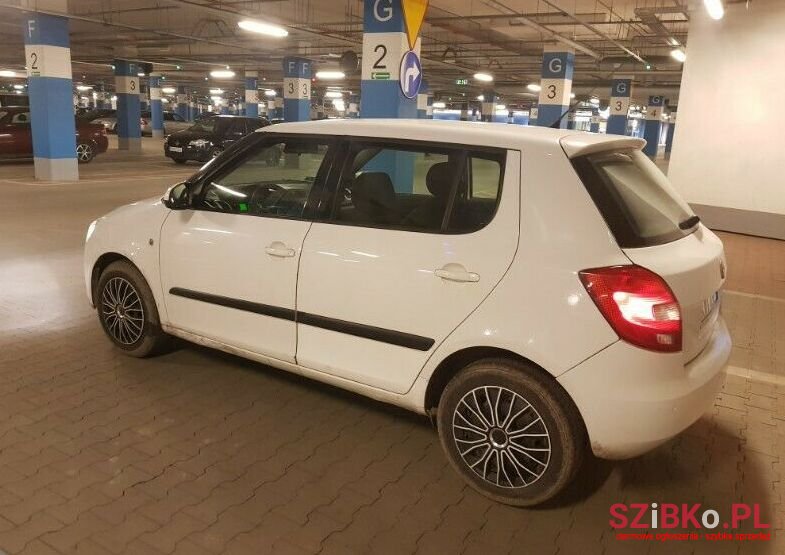 2008' Skoda Fabia photo #1