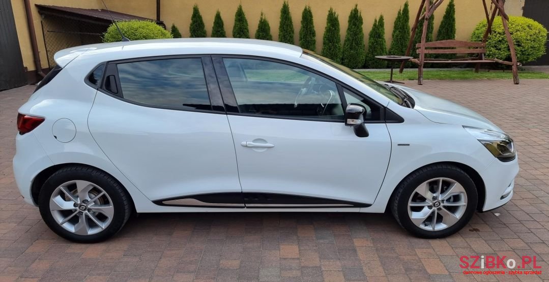2016' Renault Clio photo #4