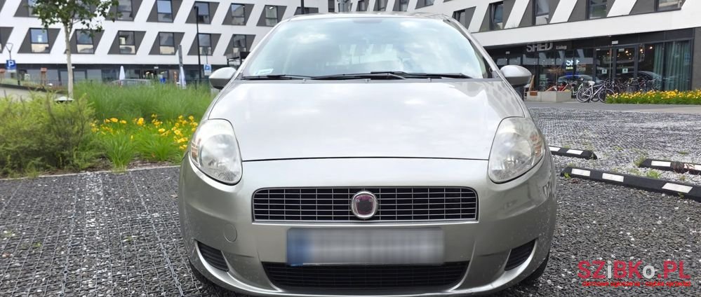 2008' Fiat Grande Punto photo #2