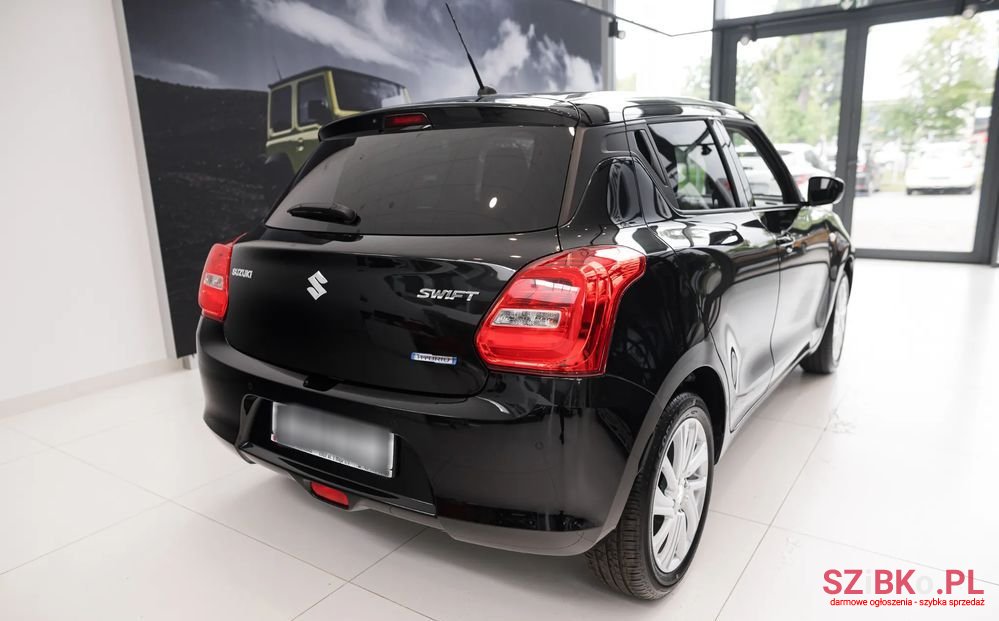 2023' Suzuki Swift photo #2
