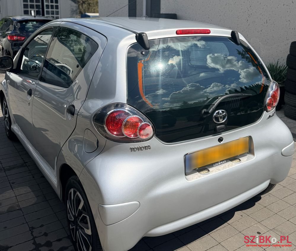 2013' Toyota Aygo photo #6
