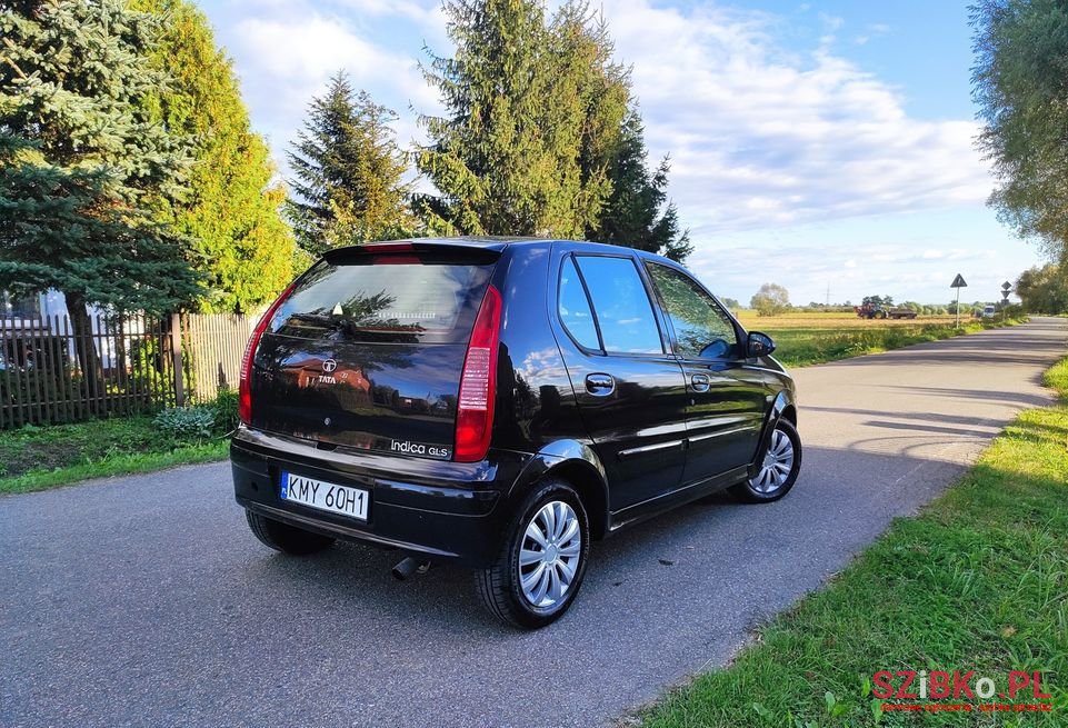 2010' Tata Indica photo #4