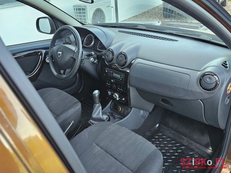 2010' Dacia Duster photo #2