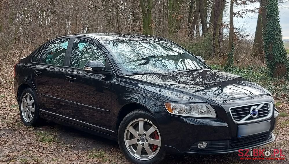 2011' Volvo S40 photo #1