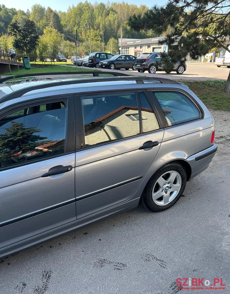 2004' BMW 3 Series 316I Touring photo #1