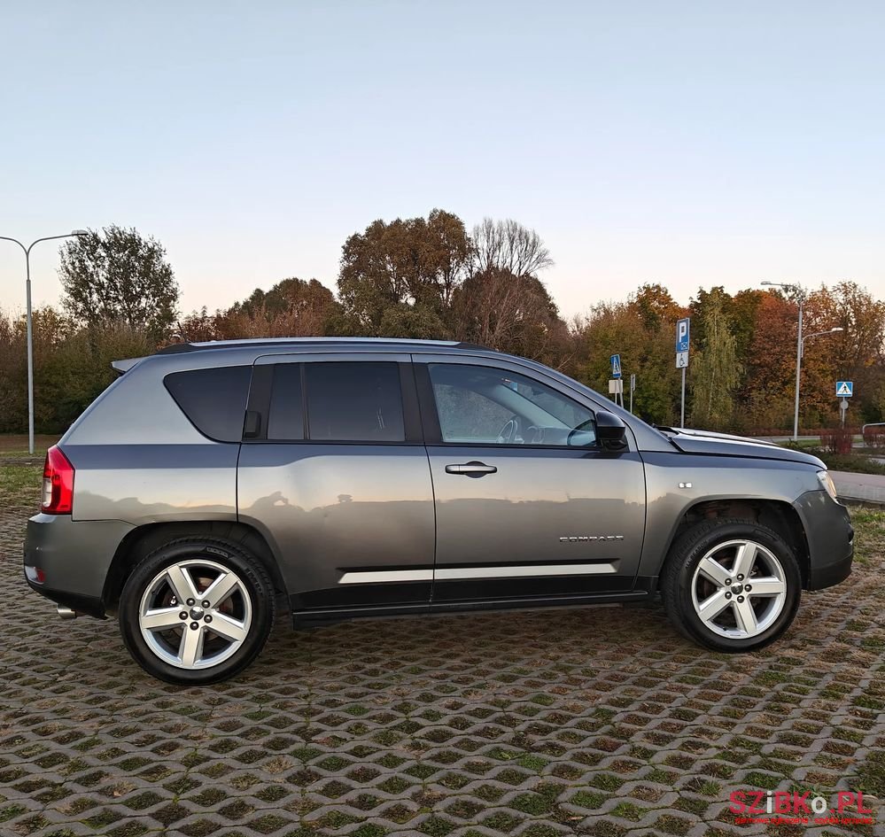 2012' Jeep Compass 2.0 4X2 Limited photo #2