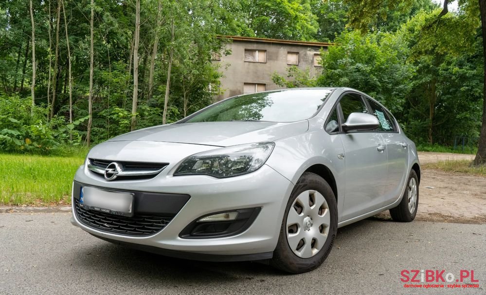 2013' Opel Astra Iv 1.7 Cdti Enjoy photo #2