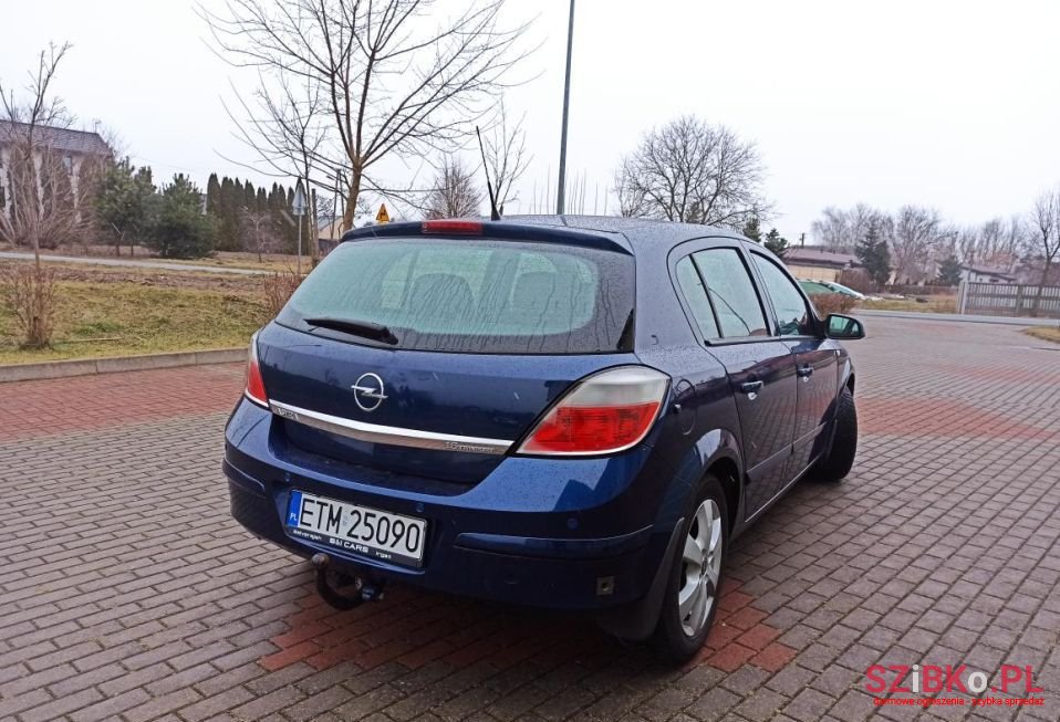 2005' Opel Astra photo #5