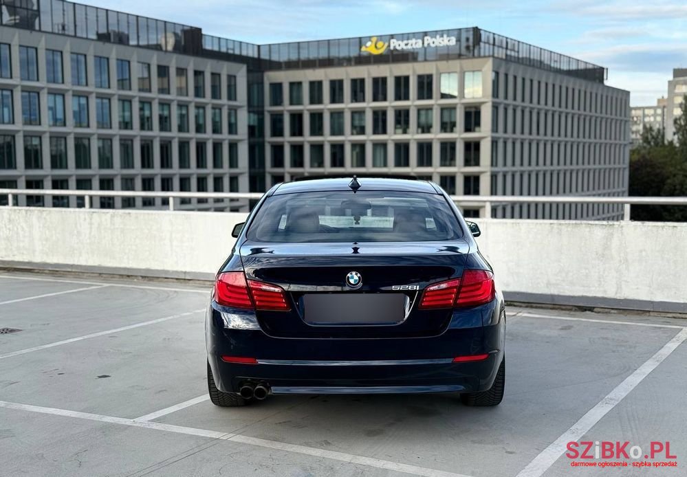 2012' BMW 5 Series 528I Luxury Line photo #6