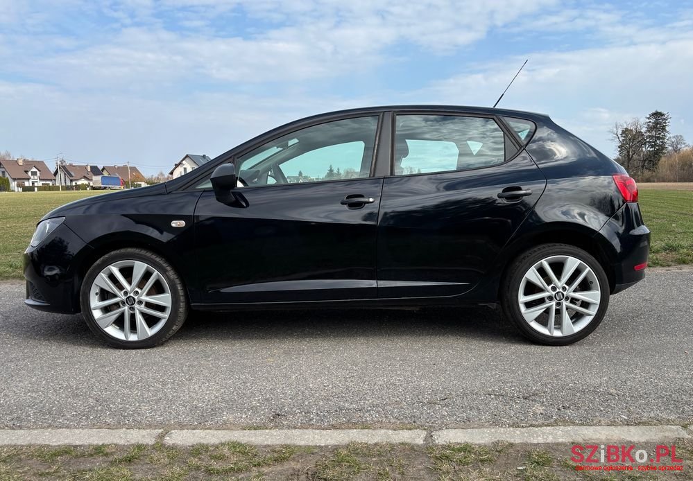 2013' SEAT Ibiza photo #1