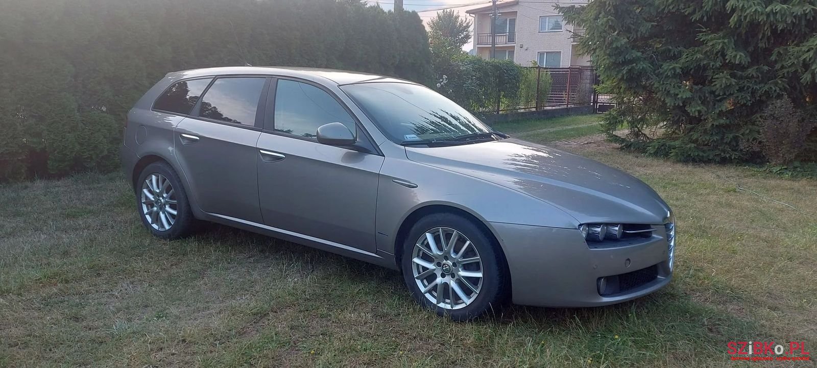 2007' Alfa Romeo 159 photo #2