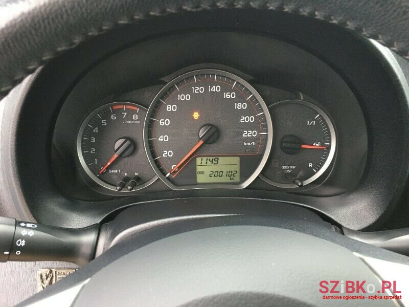 2011' Toyota Yaris photo #2