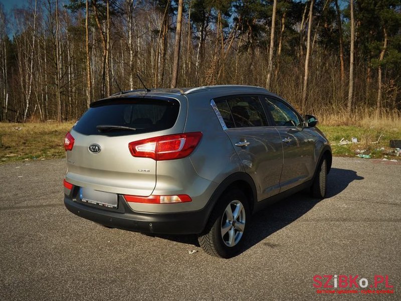 2011' Kia Sportage 1.7 Crdi M 2Wd photo #3