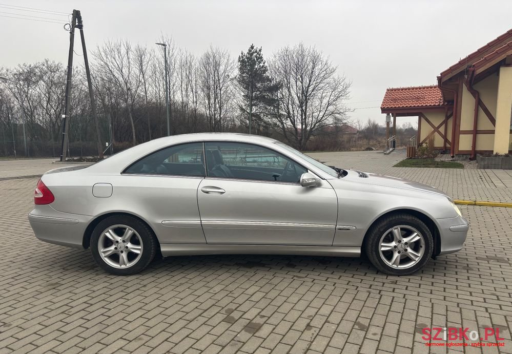 2004' Mercedes-Benz CLK 320 Avantgarde photo #3