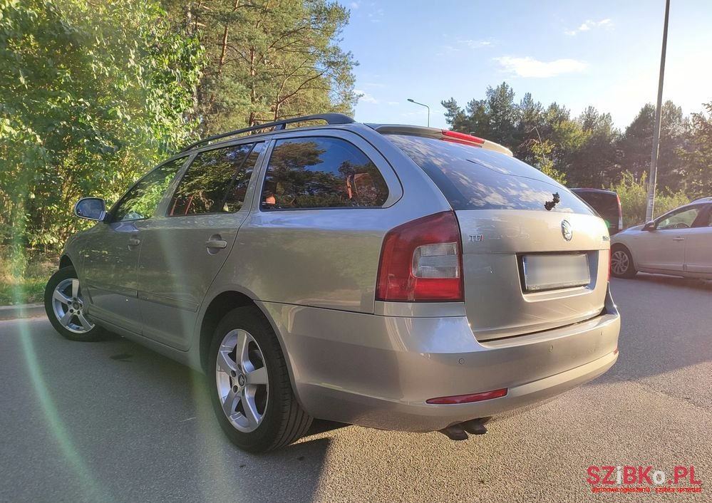 2009' Skoda Octavia photo #6