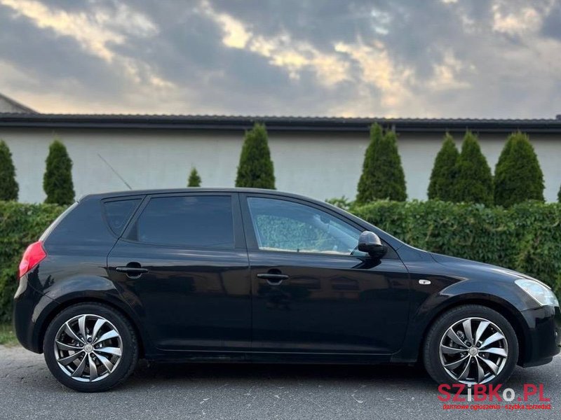 2009' Kia Ceed photo #1