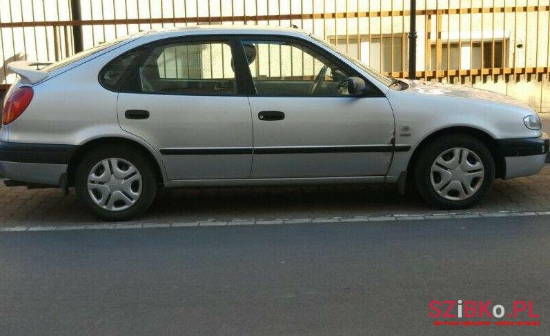 2001' Toyota Corolla photo #3