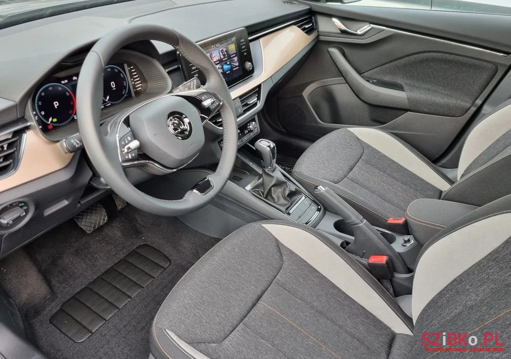 2023' Skoda Kamiq 1.0 Tsi Style Dsg photo #5