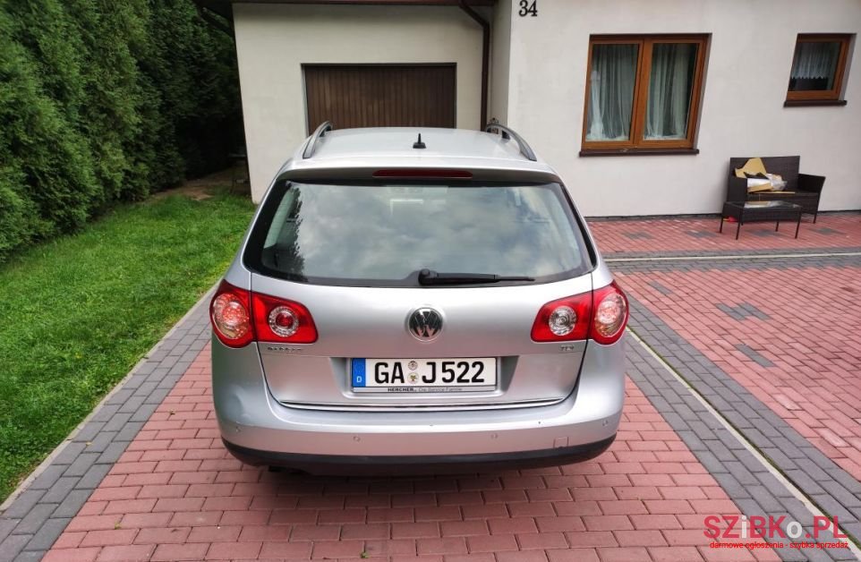 2007' Volkswagen Passat photo #4