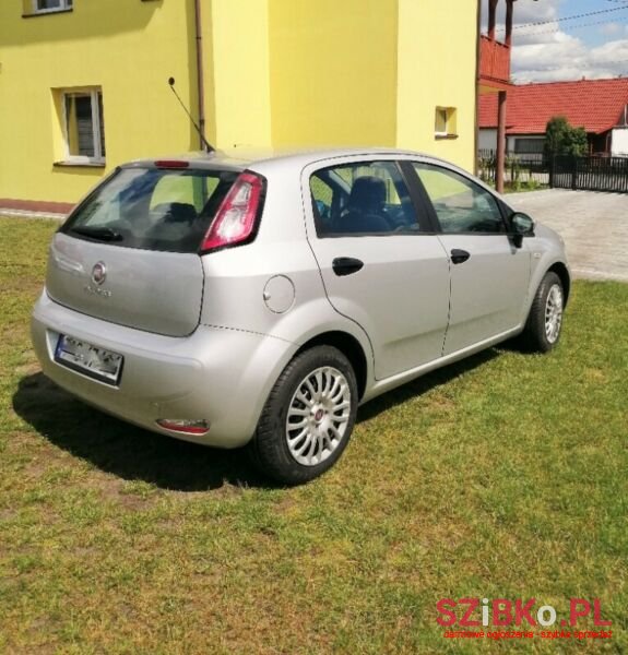 2012' Fiat Punto photo #3