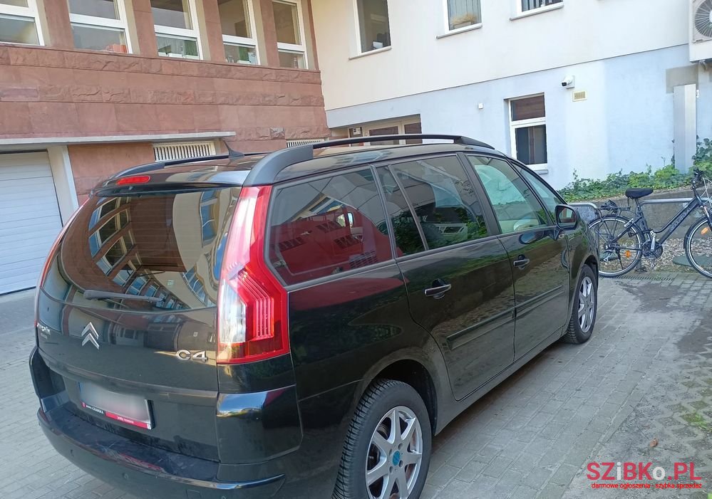 2010' Citroen C4 Grand Picasso photo #4