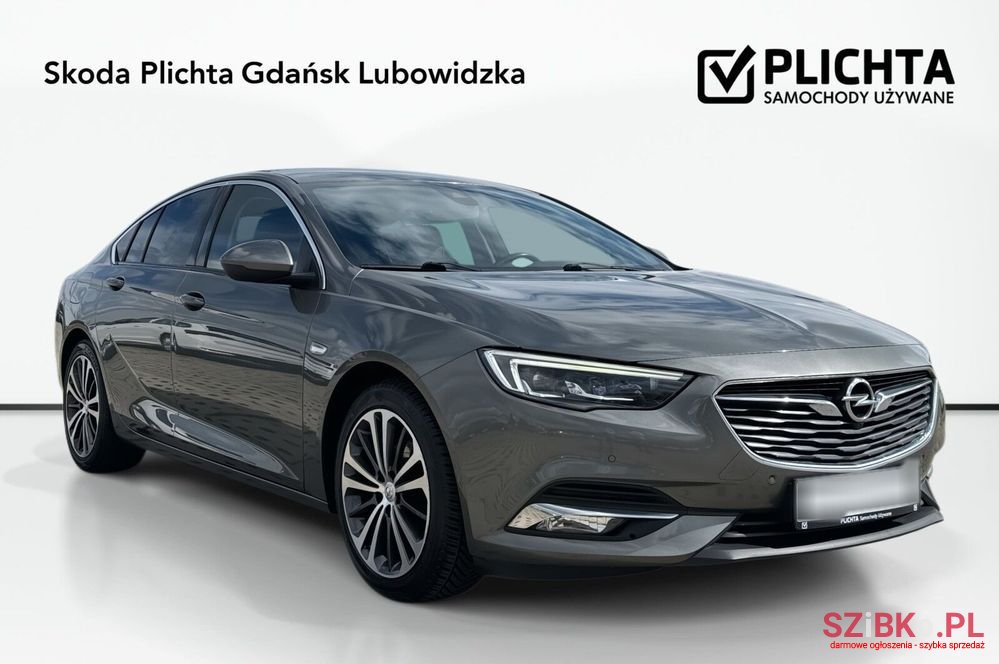 2019' Opel Insignia photo #3
