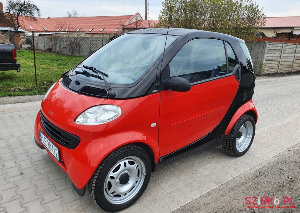 2001' Smart Fortwo photo #1