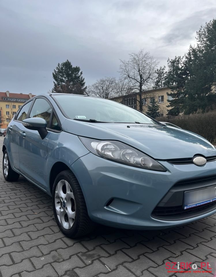 2010' Ford Fiesta 1.4 Tdci Ambiente photo #2