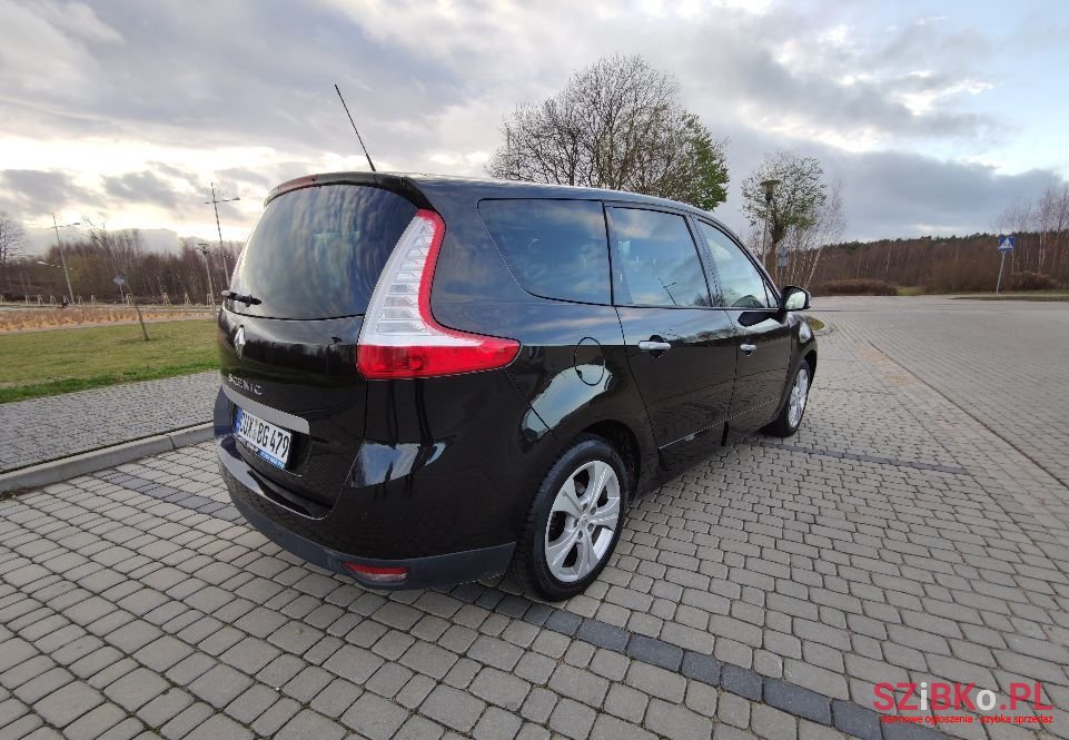 2009' Renault Scenic photo #6