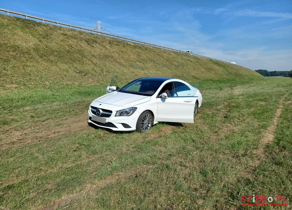 2015' Mercedes-Benz CLA 250 4-Matic Sport photo #3