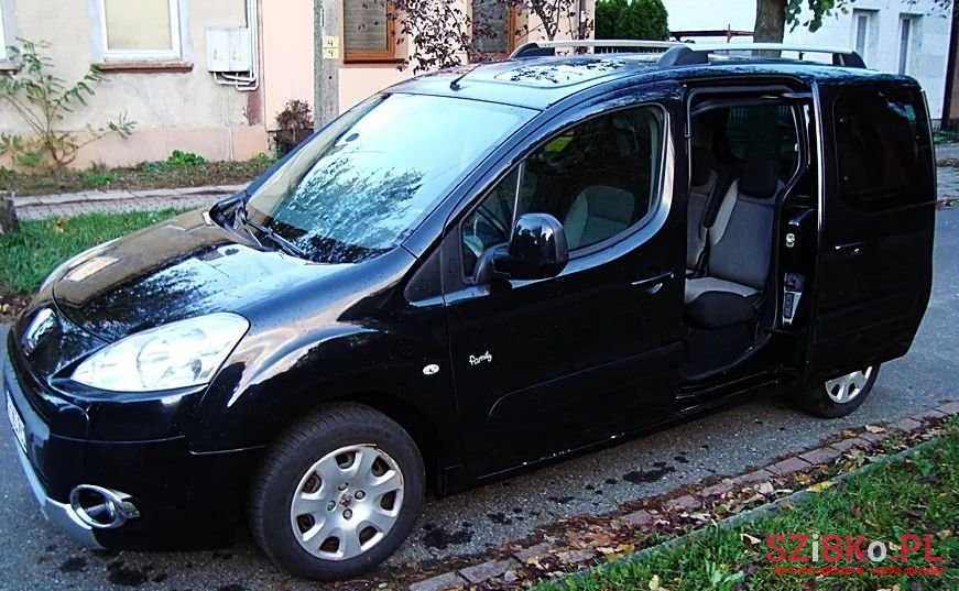 2012' Peugeot Partner Tepee 120 Vti Family photo #3